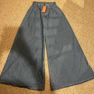 SHEIN size 6 NWT sexy wide leg jeans